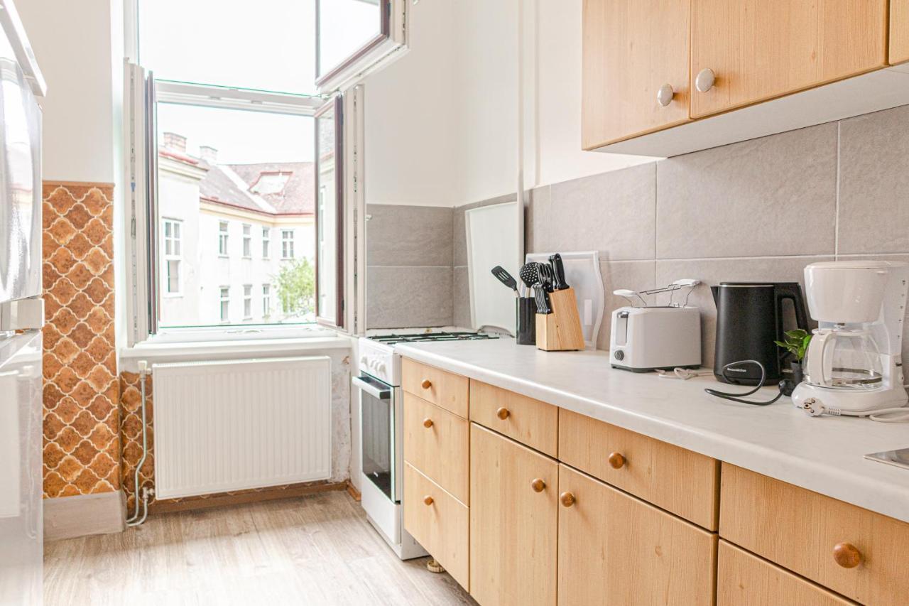 וינה Pleasing 2Br Apt. Akh-Perfect For Groups מראה חיצוני תמונה