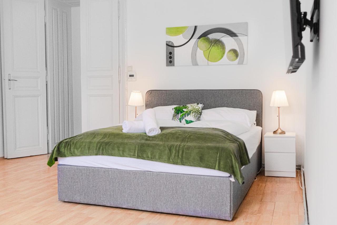 וינה Pleasing 2Br Apt. Akh-Perfect For Groups מראה חיצוני תמונה